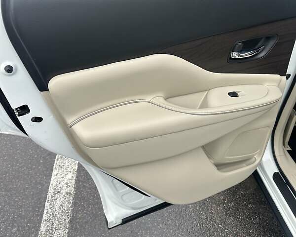 Белый Ниссан Мурано, объемом двигателя 3.5 л и пробегом 73 тыс. км за 27999 $, фото 28 на Automoto.ua