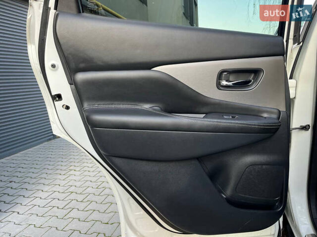 Белый Ниссан Мурано, объемом двигателя 3.5 л и пробегом 177 тыс. км за 14900 $, фото 40 на Automoto.ua