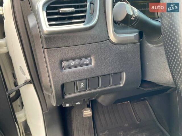 Белый Ниссан Мурано, объемом двигателя 3.5 л и пробегом 66 тыс. км за 16900 $, фото 12 на Automoto.ua