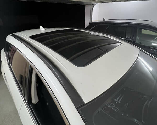 Белый Ниссан Мурано, объемом двигателя 3.5 л и пробегом 74 тыс. км за 20500 $, фото 2 на Automoto.ua