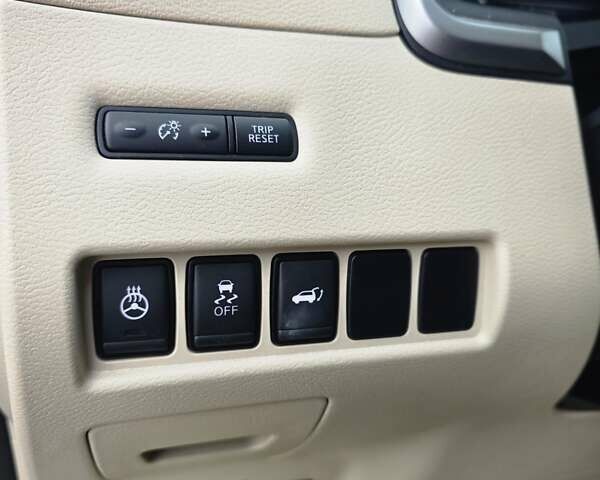 Белый Ниссан Мурано, объемом двигателя 3.5 л и пробегом 82 тыс. км за 21000 $, фото 20 на Automoto.ua