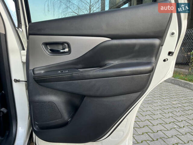 Белый Ниссан Мурано, объемом двигателя 3.5 л и пробегом 177 тыс. км за 14900 $, фото 36 на Automoto.ua