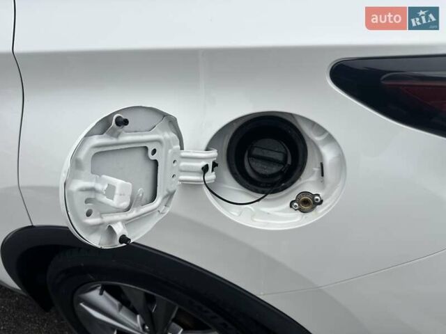 Белый Ниссан Мурано, объемом двигателя 3.5 л и пробегом 73 тыс. км за 27999 $, фото 14 на Automoto.ua