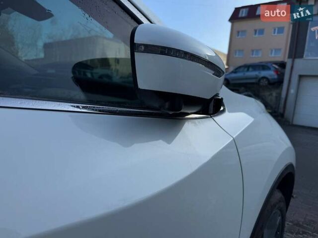 Белый Ниссан Мурано, объемом двигателя 3.5 л и пробегом 39 тыс. км за 13200 $, фото 25 на Automoto.ua