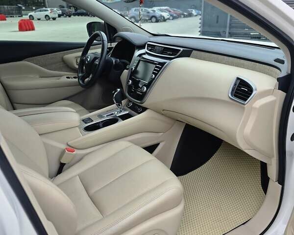 Белый Ниссан Мурано, объемом двигателя 3.5 л и пробегом 82 тыс. км за 21000 $, фото 12 на Automoto.ua