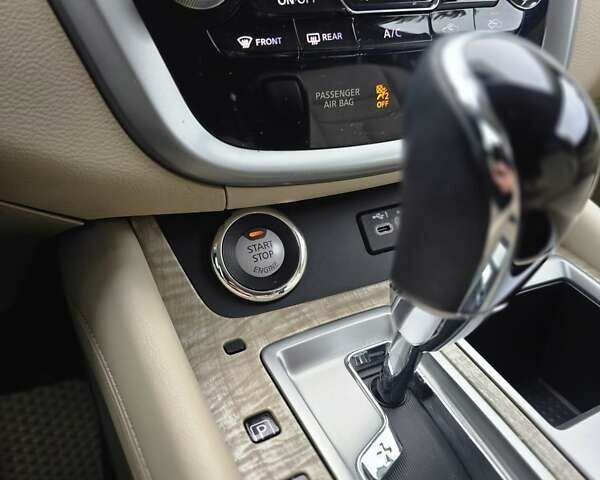Белый Ниссан Мурано, объемом двигателя 3.5 л и пробегом 82 тыс. км за 21000 $, фото 24 на Automoto.ua
