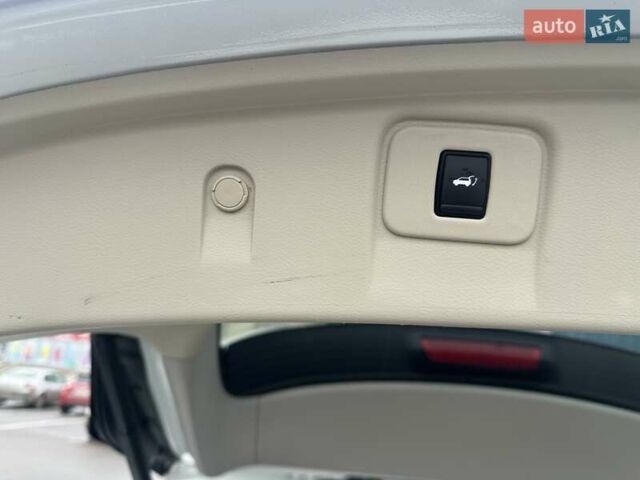 Белый Ниссан Мурано, объемом двигателя 3.5 л и пробегом 73 тыс. км за 27999 $, фото 18 на Automoto.ua