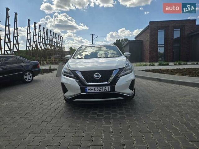 Белый Ниссан Мурано, объемом двигателя 3.5 л и пробегом 220 тыс. км за 17999 $, фото 2 на Automoto.ua