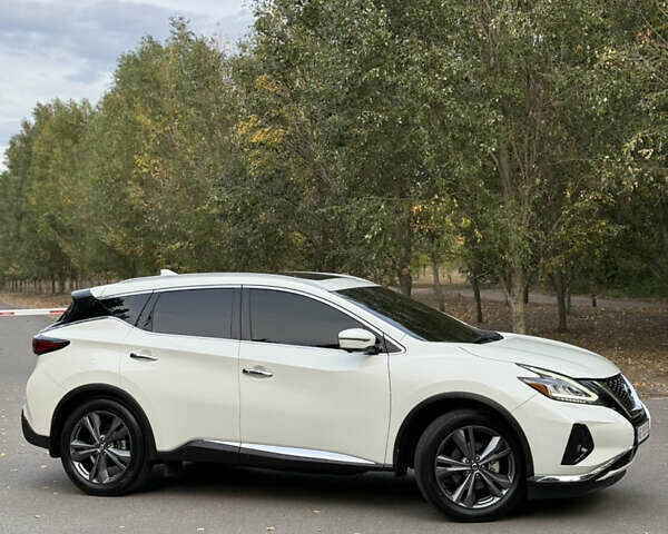 Белый Ниссан Мурано, объемом двигателя 3.5 л и пробегом 65 тыс. км за 23000 $, фото 4 на Automoto.ua