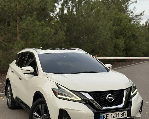 Белый Ниссан Мурано, объемом двигателя 3.5 л и пробегом 65 тыс. км за 23000 $, фото 1 на Automoto.ua