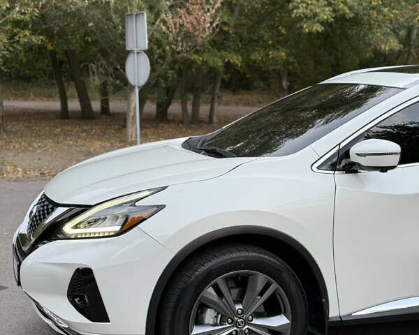 Белый Ниссан Мурано, объемом двигателя 3.5 л и пробегом 65 тыс. км за 23000 $, фото 11 на Automoto.ua