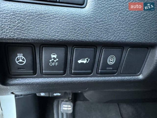 Белый Ниссан Мурано, объемом двигателя 3.5 л и пробегом 177 тыс. км за 19300 $, фото 20 на Automoto.ua