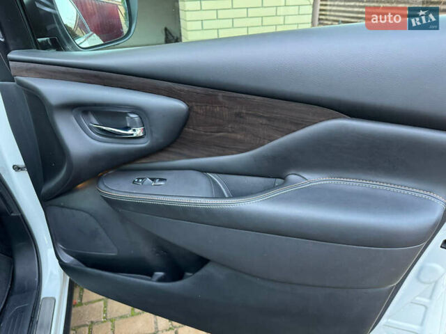 Белый Ниссан Мурано, объемом двигателя 3.5 л и пробегом 177 тыс. км за 19300 $, фото 23 на Automoto.ua