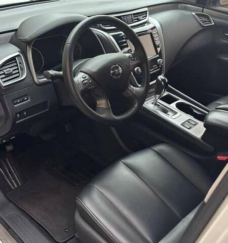 Белый Ниссан Мурано, объемом двигателя 3.5 л и пробегом 70 тыс. км за 22000 $, фото 4 на Automoto.ua