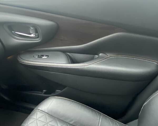 Белый Ниссан Мурано, объемом двигателя 3.5 л и пробегом 60 тыс. км за 23000 $, фото 12 на Automoto.ua