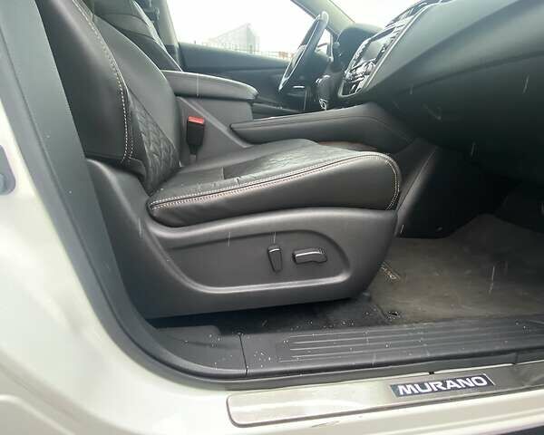 Белый Ниссан Мурано, объемом двигателя 3.5 л и пробегом 60 тыс. км за 23000 $, фото 26 на Automoto.ua