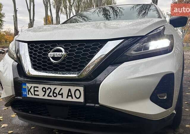 Белый Ниссан Мурано, объемом двигателя 3.5 л и пробегом 70 тыс. км за 22000 $, фото 9 на Automoto.ua