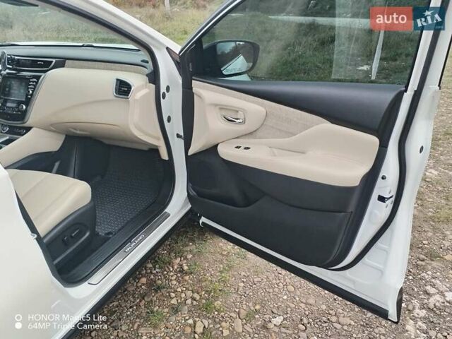Белый Ниссан Мурано, объемом двигателя 3.5 л и пробегом 43 тыс. км за 23900 $, фото 18 на Automoto.ua