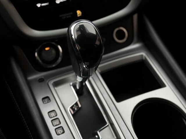 Білий Ніссан Мурано, об'ємом двигуна 3.5 л та пробігом 70 тис. км за 22000 $, фото 13 на Automoto.ua