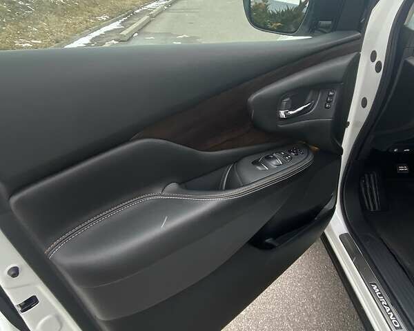 Белый Ниссан Мурано, объемом двигателя 3.5 л и пробегом 60 тыс. км за 23000 $, фото 19 на Automoto.ua