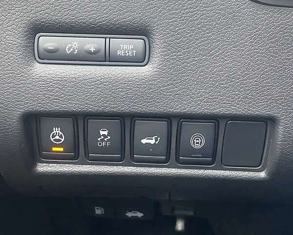 Белый Ниссан Мурано, объемом двигателя 3.5 л и пробегом 60 тыс. км за 23000 $, фото 15 на Automoto.ua