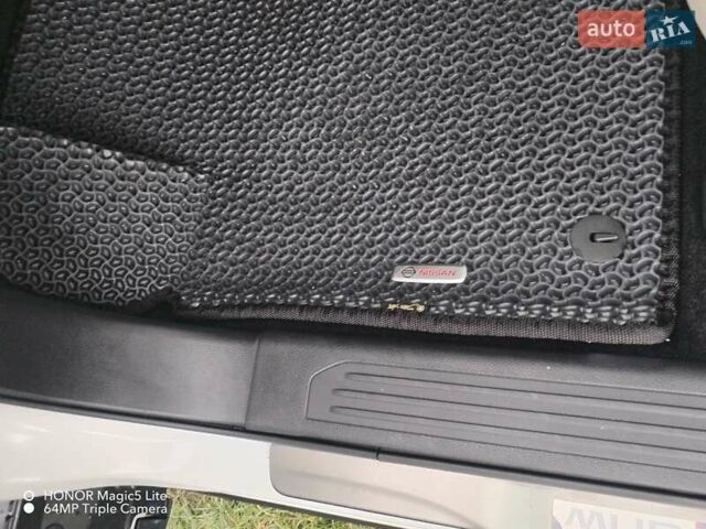 Белый Ниссан Мурано, объемом двигателя 3.5 л и пробегом 43 тыс. км за 23900 $, фото 31 на Automoto.ua