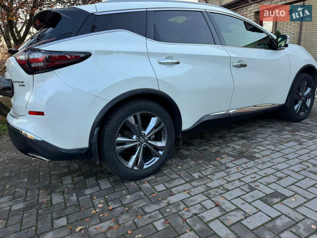 Белый Ниссан Мурано, объемом двигателя 3.5 л и пробегом 177 тыс. км за 19300 $, фото 5 на Automoto.ua