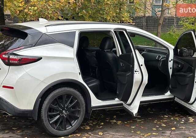Белый Ниссан Мурано, объемом двигателя 3.5 л и пробегом 70 тыс. км за 22000 $, фото 13 на Automoto.ua