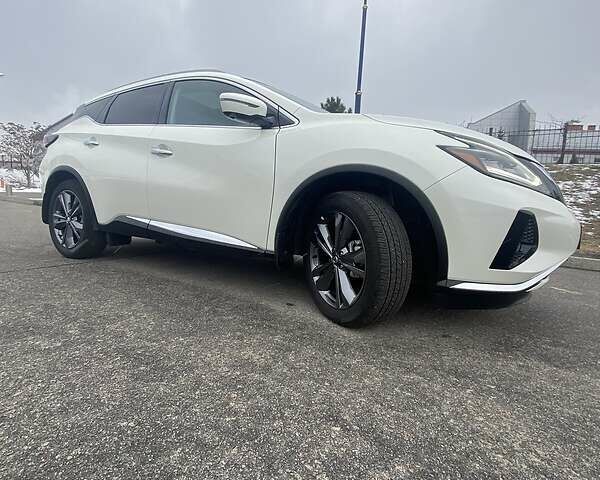 Белый Ниссан Мурано, объемом двигателя 3.5 л и пробегом 60 тыс. км за 23000 $, фото 8 на Automoto.ua