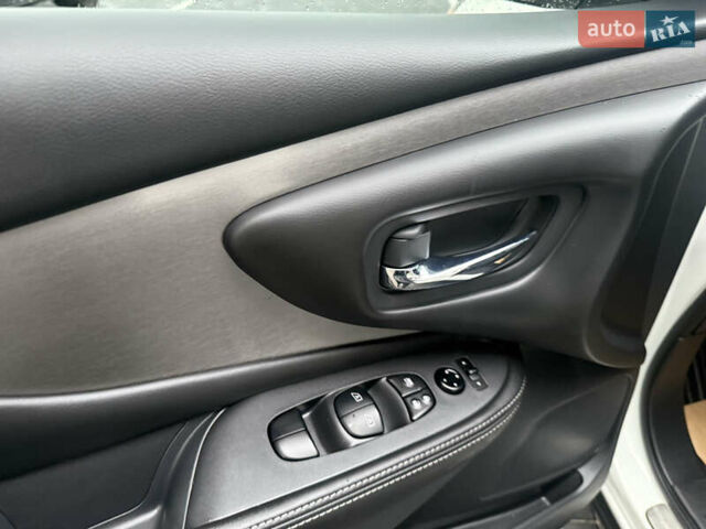 Білий Ніссан Мурано, об'ємом двигуна 3.5 л та пробігом 89 тис. км за 22500 $, фото 40 на Automoto.ua