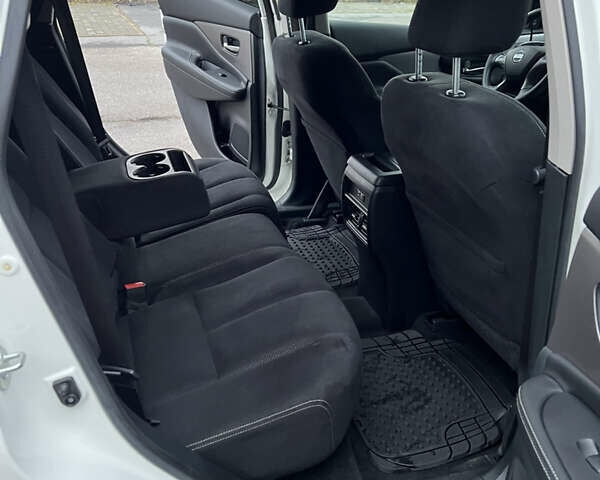 Белый Ниссан Мурано, объемом двигателя 3.5 л и пробегом 57 тыс. км за 19000 $, фото 33 на Automoto.ua