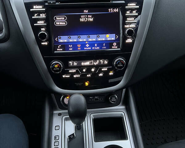 Белый Ниссан Мурано, объемом двигателя 3.5 л и пробегом 57 тыс. км за 19000 $, фото 27 на Automoto.ua