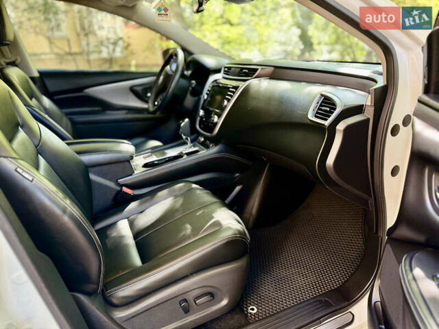 Белый Ниссан Мурано, объемом двигателя 3.5 л и пробегом 57 тыс. км за 19100 $, фото 21 на Automoto.ua