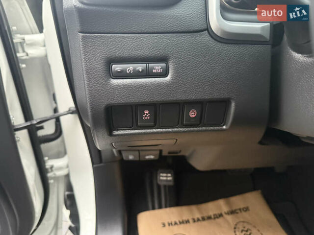 Білий Ніссан Мурано, об'ємом двигуна 3.5 л та пробігом 89 тис. км за 22500 $, фото 44 на Automoto.ua