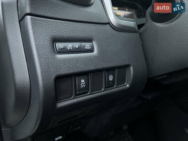 Белый Ниссан Мурано, объемом двигателя 3.5 л и пробегом 57 тыс. км за 19000 $, фото 31 на Automoto.ua