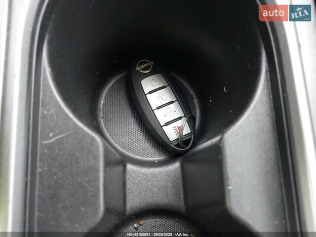 Белый Ниссан Мурано, объемом двигателя 3.5 л и пробегом 90 тыс. км за 12500 $, фото 11 на Automoto.ua