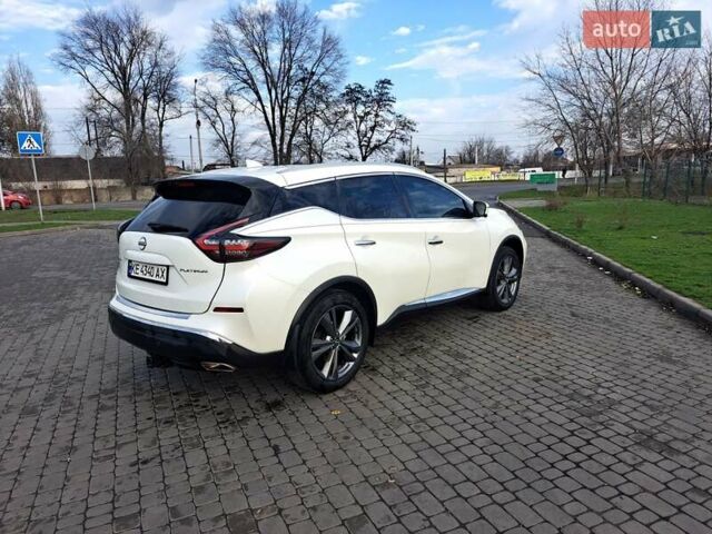 Белый Ниссан Мурано, объемом двигателя 3.5 л и пробегом 49 тыс. км за 27500 $, фото 1 на Automoto.ua