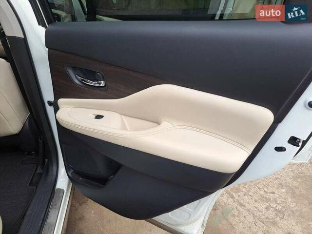 Белый Ниссан Мурано, объемом двигателя 3.5 л и пробегом 49 тыс. км за 27500 $, фото 14 на Automoto.ua