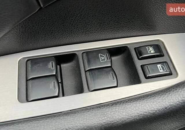 Бежевый Ниссан Мурано, объемом двигателя 3.5 л и пробегом 350 тыс. км за 9490 $, фото 12 на Automoto.ua