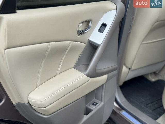 Бежевый Ниссан Мурано, объемом двигателя 3.5 л и пробегом 75 тыс. км за 13700 $, фото 17 на Automoto.ua