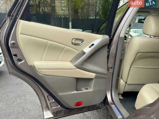 Бежевый Ниссан Мурано, объемом двигателя 3.5 л и пробегом 75 тыс. км за 13700 $, фото 16 на Automoto.ua