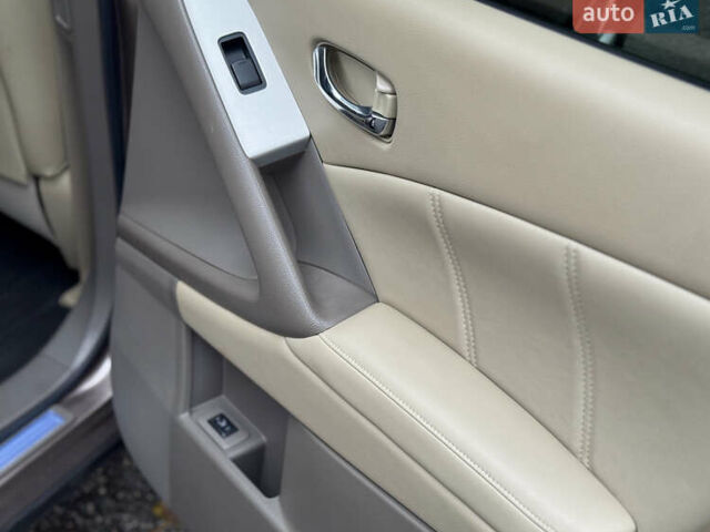 Бежевый Ниссан Мурано, объемом двигателя 3.5 л и пробегом 75 тыс. км за 13700 $, фото 18 на Automoto.ua