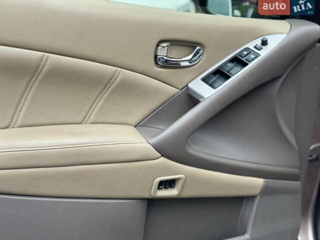 Бежевый Ниссан Мурано, объемом двигателя 3.5 л и пробегом 75 тыс. км за 13700 $, фото 14 на Automoto.ua