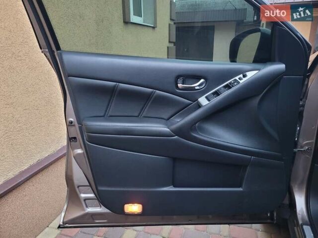 Бежевый Ниссан Мурано, объемом двигателя 3.5 л и пробегом 184 тыс. км за 11350 $, фото 29 на Automoto.ua