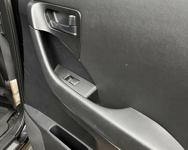 Черный Ниссан Мурано, объемом двигателя 3.5 л и пробегом 208 тыс. км за 4600 $, фото 19 на Automoto.ua