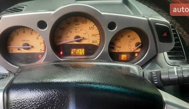 Черный Ниссан Мурано, объемом двигателя 3.5 л и пробегом 250 тыс. км за 5600 $, фото 8 на Automoto.ua