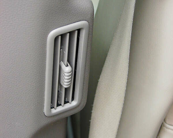 Черный Ниссан Мурано, объемом двигателя 3.5 л и пробегом 235 тыс. км за 6800 $, фото 33 на Automoto.ua