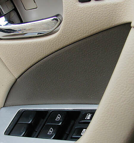 Черный Ниссан Мурано, объемом двигателя 3.5 л и пробегом 235 тыс. км за 6800 $, фото 18 на Automoto.ua