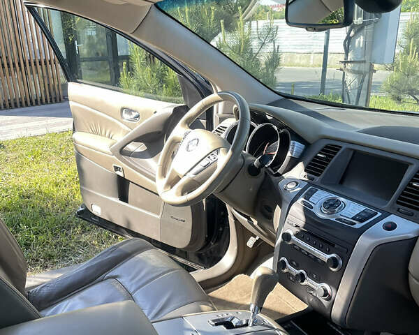 Черный Ниссан Мурано, объемом двигателя 2.49 л и пробегом 245 тыс. км за 15500 $, фото 7 на Automoto.ua