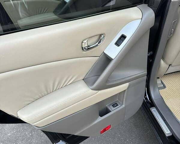 Черный Ниссан Мурано, объемом двигателя 2.49 л и пробегом 202 тыс. км за 13000 $, фото 36 на Automoto.ua